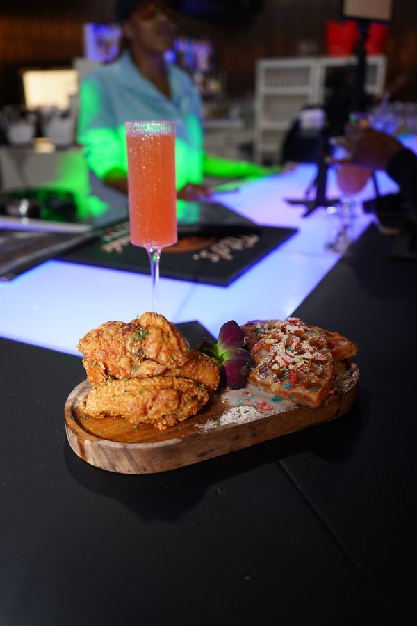 4AM Lounge Bar & Grill